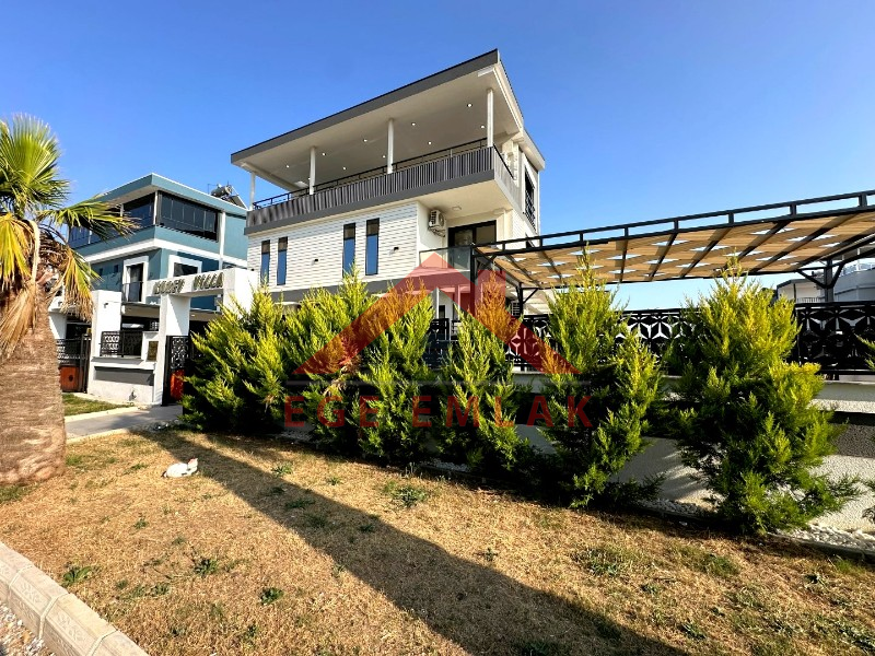 Didim'de Satılık 4+1 Ayrı Mutfaklı Villa