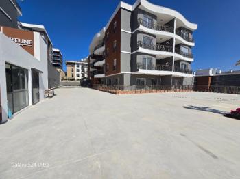 KUŞADASINDA HAVUZLU DENİZ MANZARALI KAPALI OTOPARKLI 2+1 SATILIK DAİRE