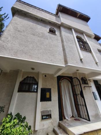 YALOVA TERMAL AKKÖY' DE DENİZ MANZARALI , HAVUZLU , 5+1 TRİPLEKS VİLLA