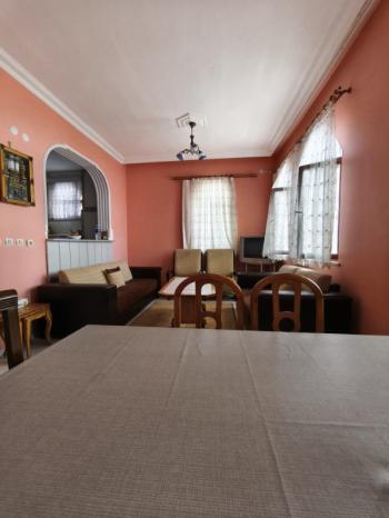 YALOVA TERMAL AKKÖY' DE DENİZ MANZARALI , HAVUZLU , 5+1 TRİPLEKS VİLLA