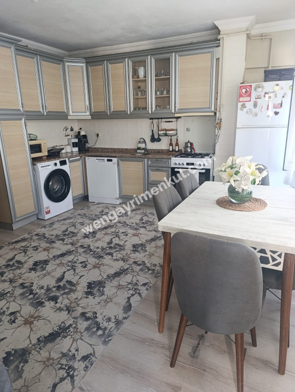 Kocaeli Gebzede Satılık 3 Katlı Bina