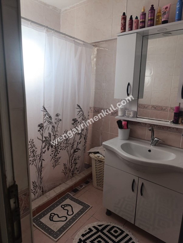Kocaeli Gebzede Satılık 3 Katlı Bina