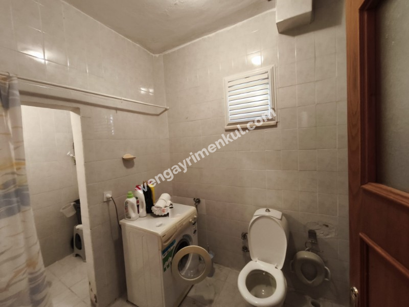 YALOVA TERMAL AKKÖY' DE DENİZ MANZARALI , HAVUZLU , 5+1 TRİPLEKS VİLLA