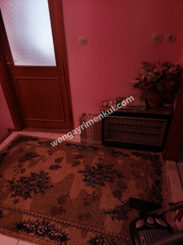 YALOVA TERMAL AKKÖY' DE DENİZ MANZARALI , HAVUZLU , 5+1 TRİPLEKS VİLLA