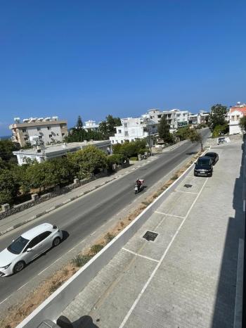 Kıbrıs Girne Alsancak Bölgesinde Satılık Eşyalı 1+1 Daire
