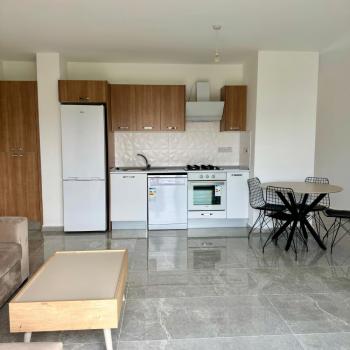 Kıbrıs Girne Alsancak Bölgesinde Satılık Eşyalı 1+1 Daire