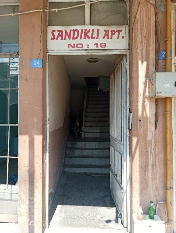 AFYON ÜÇOK EMLAKTAN FAKIPAŞA MAH SATILIK 2+1 İMARET CAMİ YANI DAİRE