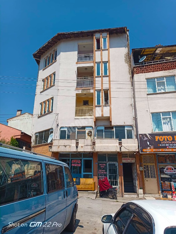 AFYON ÜÇOK EMLAKTAN FAKIPAŞA MAH SATILIK 2+1 İMARET CAMİ YANI DAİRE