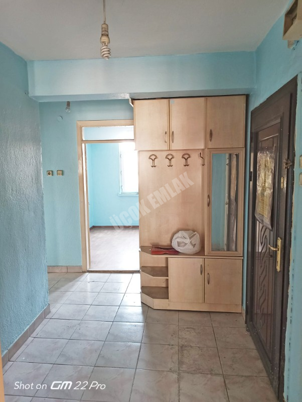 AFYON ÜÇOK EMLAKTAN FAKIPAŞA MAH SATILIK 2+1 İMARET CAMİ YANI DAİRE