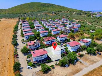 Didimde Satılık Deniz Manzaralı Bahçeli Yazlık