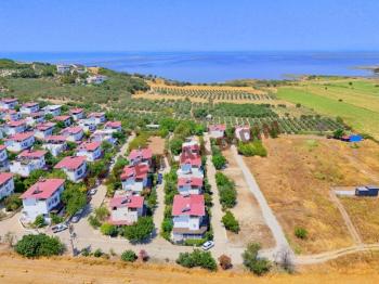 Didimde Satılık Deniz Manzaralı Bahçeli Yazlık