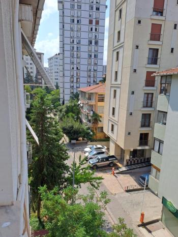 ERENKÖY ETHEMEFENDİ MERKEZ 3+1 MARMARAY ERENKÖY İSTASYONUNA  150 MT MESAFEDE