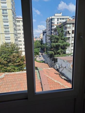 ERENKÖY ETHEMEFENDİ MERKEZ 3+1 MARMARAY ERENKÖY İSTASYONUNA  150 MT MESAFEDE