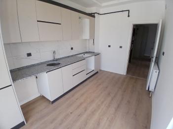 GÜVENAY - ÇORUM FEN LİSESİ CİVARI SATILIK 2+1 LÜKS DAİRE 