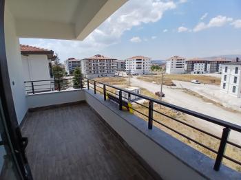 GÜVENAY - ÇORUM FEN LİSESİ CİVARI SATILIK 2+1 LÜKS DAİRE 