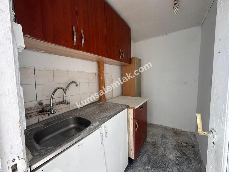LEFKOŞA SURLARİÇİNDE AYLIK ÖDEMELİ 1+1 KİRALIK DAİRE 