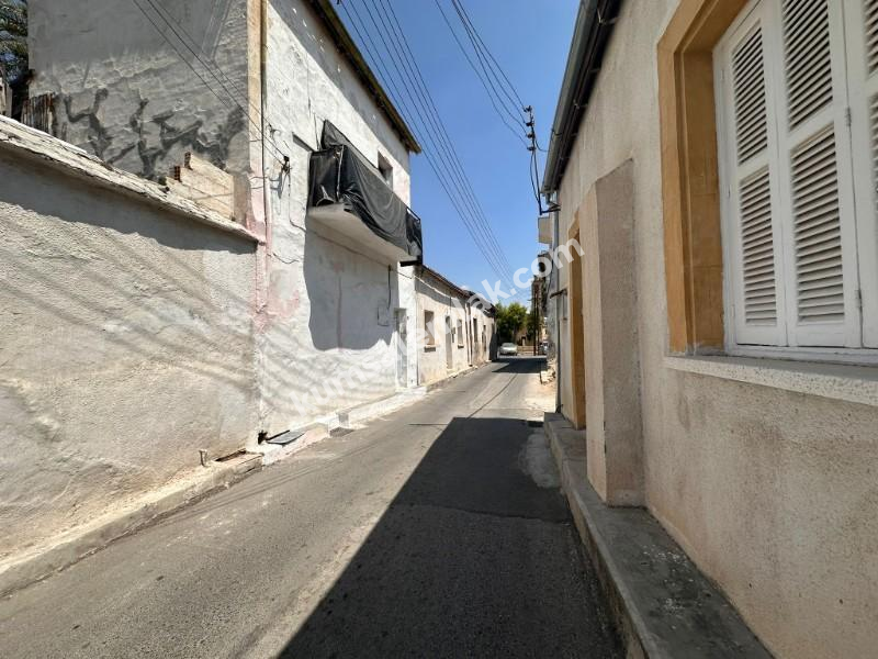 LEFKOŞA SURLARİÇİNDE AYLIK ÖDEMELİ 1+1 KİRALIK DAİRE 