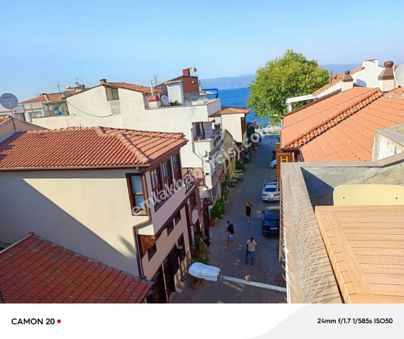 EMLAK HABERCİSİ 'NDEN MUDANYA MERKEZİ NOKTADA 3 KATLI BİNADA SATILIK 3. KATTA MESKEN TAPULU OFİSE UYGUN 2+1 DAİRE  