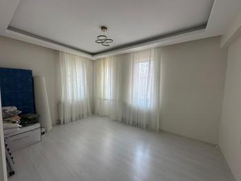 AFYON ÜÇOK EMLAKTAN CUMHURİYET MAH SATILK TEMİZ BAKIMLI DAİRE