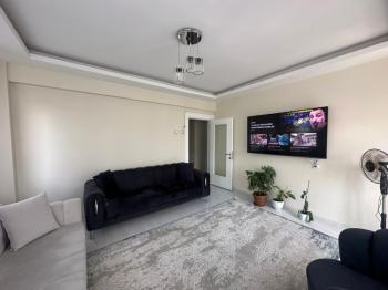 AFYON ÜÇOK EMLAKTAN CUMHURİYET MAH SATILK TEMİZ BAKIMLI DAİRE