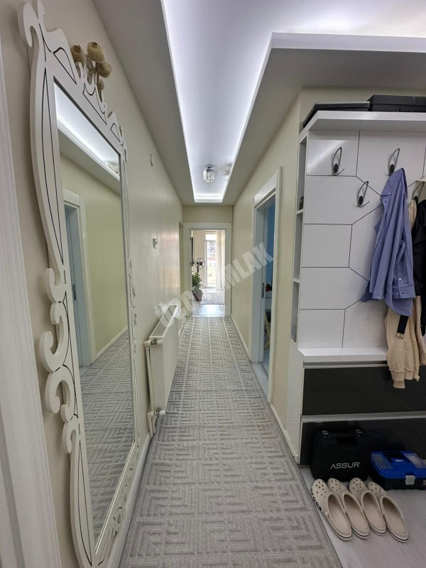 AFYON ÜÇOK EMLAKTAN CUMHURİYET MAH SATILK TEMİZ BAKIMLI DAİRE