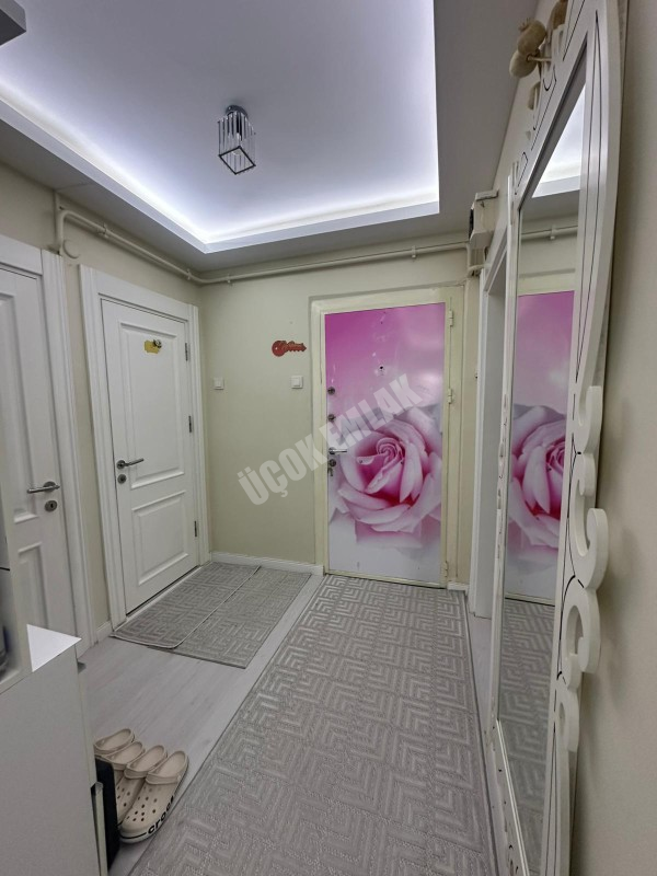 AFYON ÜÇOK EMLAKTAN CUMHURİYET MAH SATILK TEMİZ BAKIMLI DAİRE