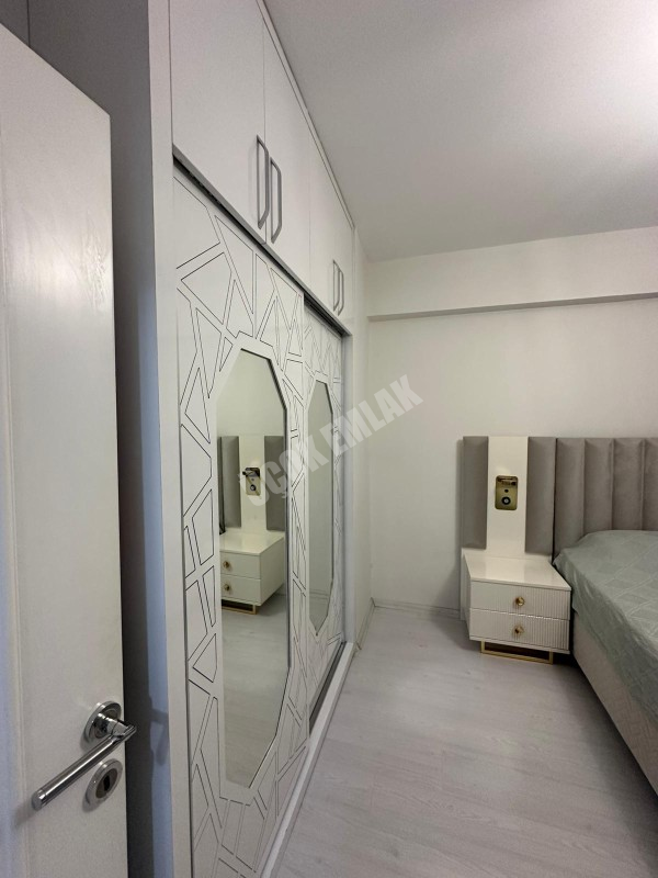 AFYON ÜÇOK EMLAKTAN CUMHURİYET MAH SATILK TEMİZ BAKIMLI DAİRE