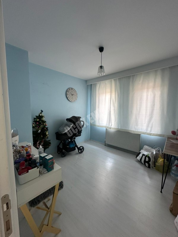 AFYON ÜÇOK EMLAKTAN CUMHURİYET MAH SATILK TEMİZ BAKIMLI DAİRE