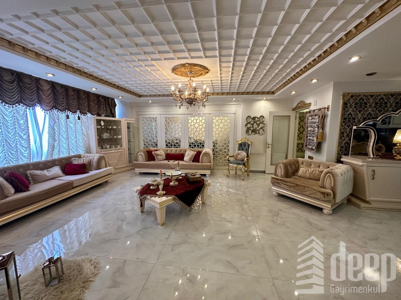 DEEP'TEN ÖZEL TASARIM ULTRA LÜX GENİŞ 4+1 SATILIK DAİRE