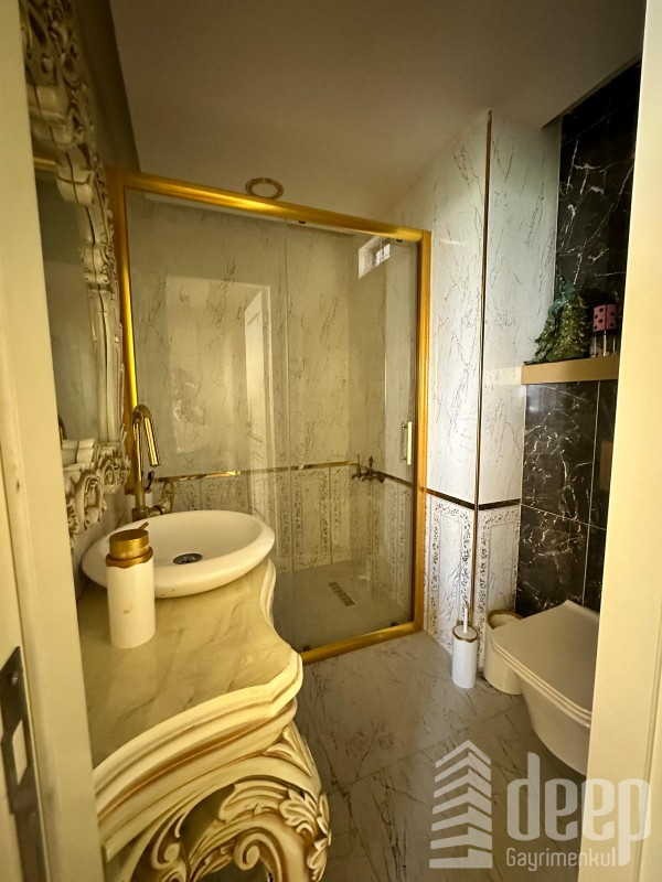 DEEP'TEN ÖZEL TASARIM ULTRA LÜX GENİŞ 4+1 SATILIK DAİRE