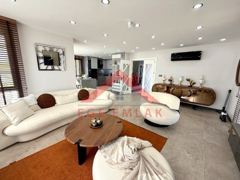 Hisar Mahallesi’nde Akıllı Sistemli, Hamamlı Lüks Villa
