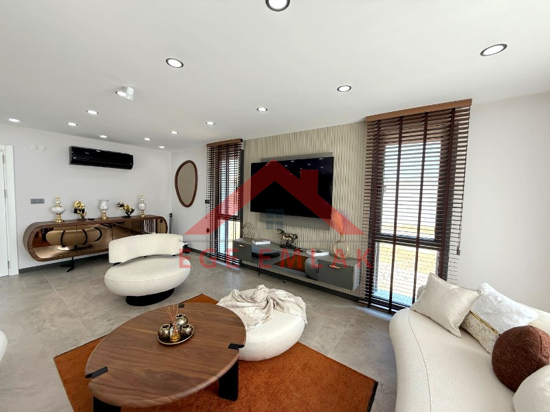 Hisar Mahallesi’nde Akıllı Sistemli, Hamamlı Lüks Villa