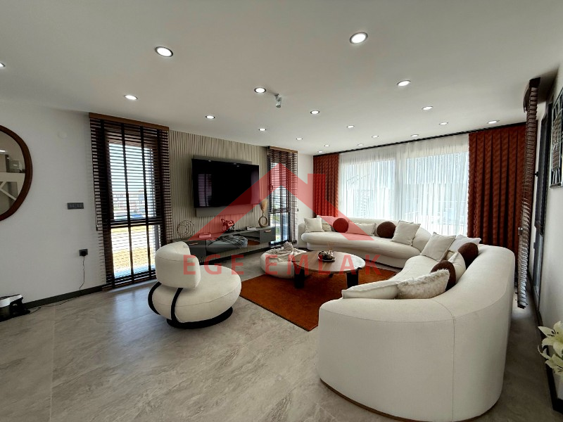 Hisar Mahallesi’nde Akıllı Sistemli, Hamamlı Lüks Villa