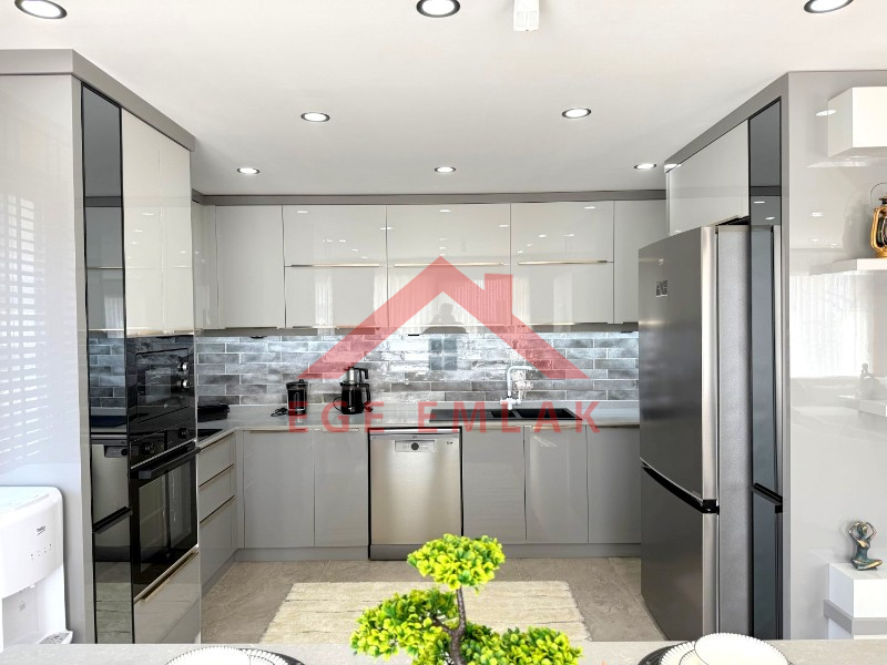 Hisar Mahallesi’nde Akıllı Sistemli, Hamamlı Lüks Villa