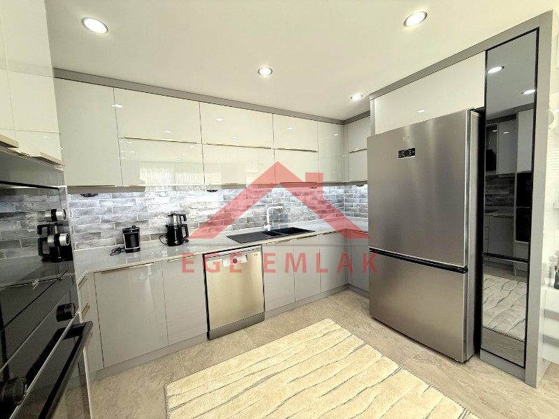 Hisar Mahallesi’nde Akıllı Sistemli, Hamamlı Lüks Villa