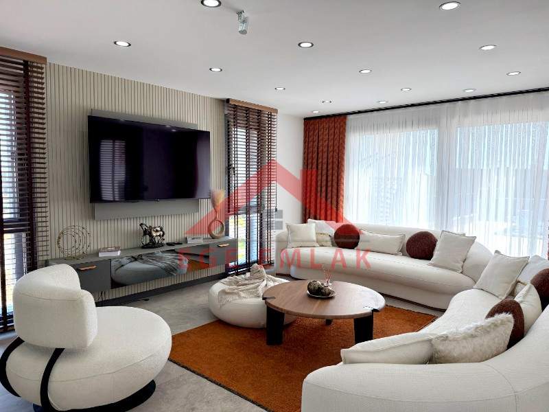 Hisar Mahallesi’nde Akıllı Sistemli, Hamamlı Lüks Villa