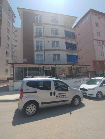 GÜVENAY - ÇORUM Yavruturna Bahabey Caddesi Arkası'nda Köşe Başı 275 m² Satılık Dükkan!