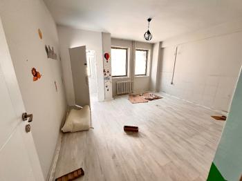 GÜVENAY - ÇORUM Gazi Caddesi Üzeri'nde Satılık Ofis!