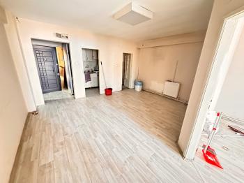 GÜVENAY - ÇORUM Gazi Caddesi Üzeri'nde Satılık Ofis!