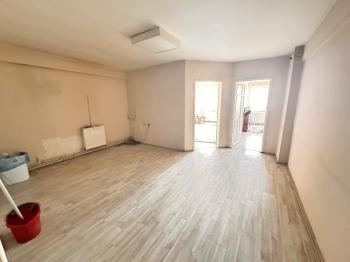 GÜVENAY - ÇORUM Gazi Caddesi Üzeri'nde Satılık Ofis!