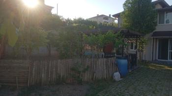EMLAK HABERCİSİ 'NDEN MUDANYA DEDEKÖY'DE 580 M2 HİSSELİ MÜSTAKİL GİRİŞİ VE BAHÇESİ OLAN 2 KATLI EV