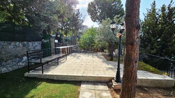 KKTC Girne Zeytinlik’te Türk Koçanlı, Şehir İçi Konumda 707 m² Arsa Üzerinde 2+1 Satılık Villa