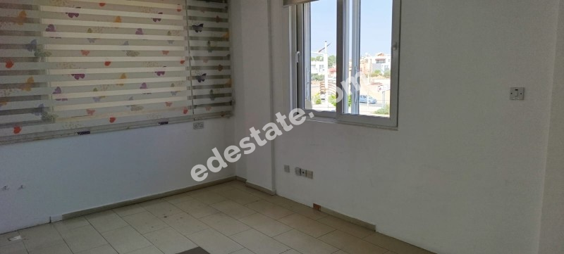 Lefkoşa Yenikent'de Cadde Üzeri AYLIK ÖDEMELİ 7+1 OFİS