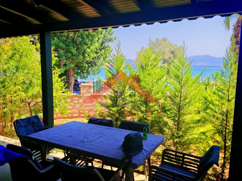 Denize Sıfır Müstakil Ev
