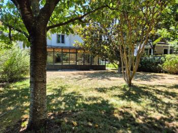 Arıköy Sitesinde 525m2 Bahçe İçinde Boya Badanalı Taşınmaya hazır Villa