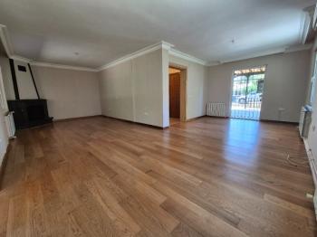 Arıköy Sitesinde 525m2 Bahçe İçinde Boya Badanalı Taşınmaya hazır Villa