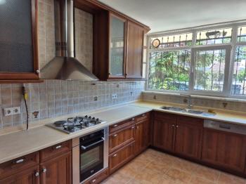 Arıköy Sitesinde 525m2 Bahçe İçinde Boya Badanalı Taşınmaya hazır Villa