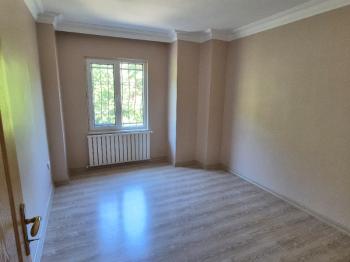 Arıköy Sitesinde 525m2 Bahçe İçinde Boya Badanalı Taşınmaya hazır Villa