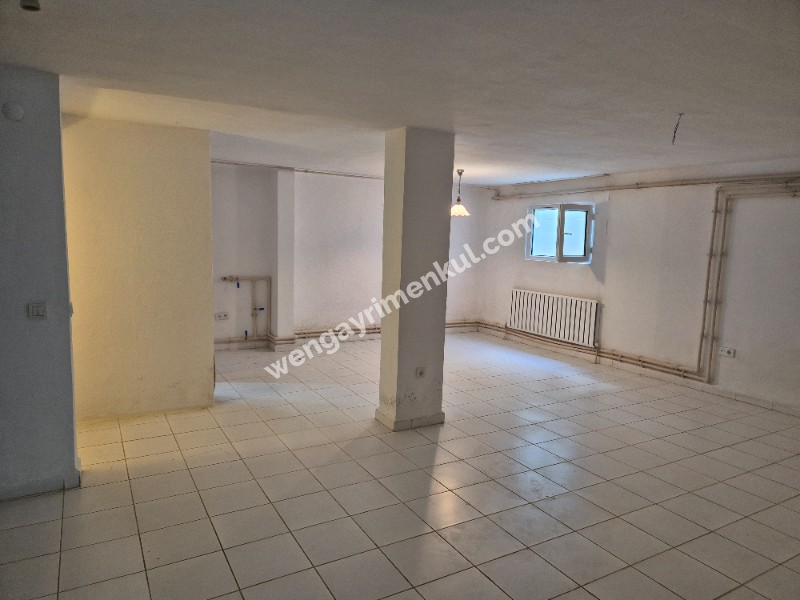 Arıköy Sitesinde 525m2 Bahçe İçinde Boya Badanalı Taşınmaya hazır Villa