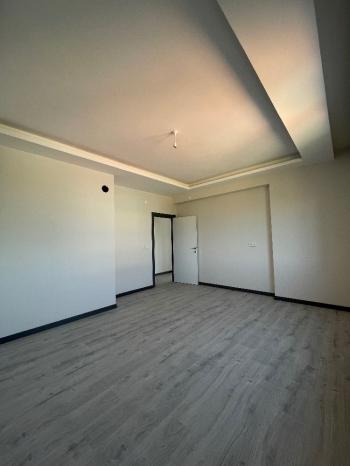 Güvenay - Çorum Çiftlik Caddesi 3+1 Ara Kat Sıfır Daire